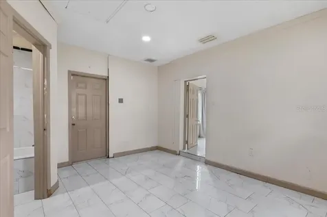 517 Oak Street Auburndale FL 33823