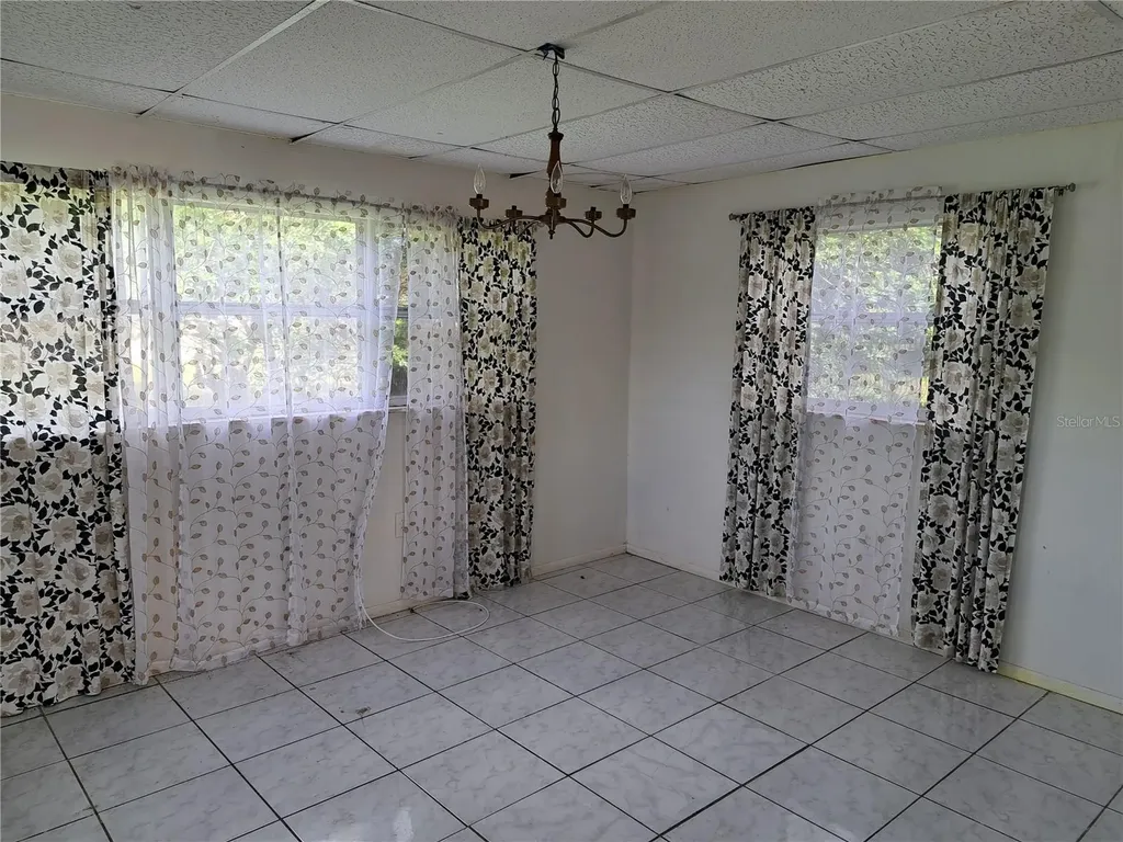 2183 Patterson Avenue Orlando FL 32811