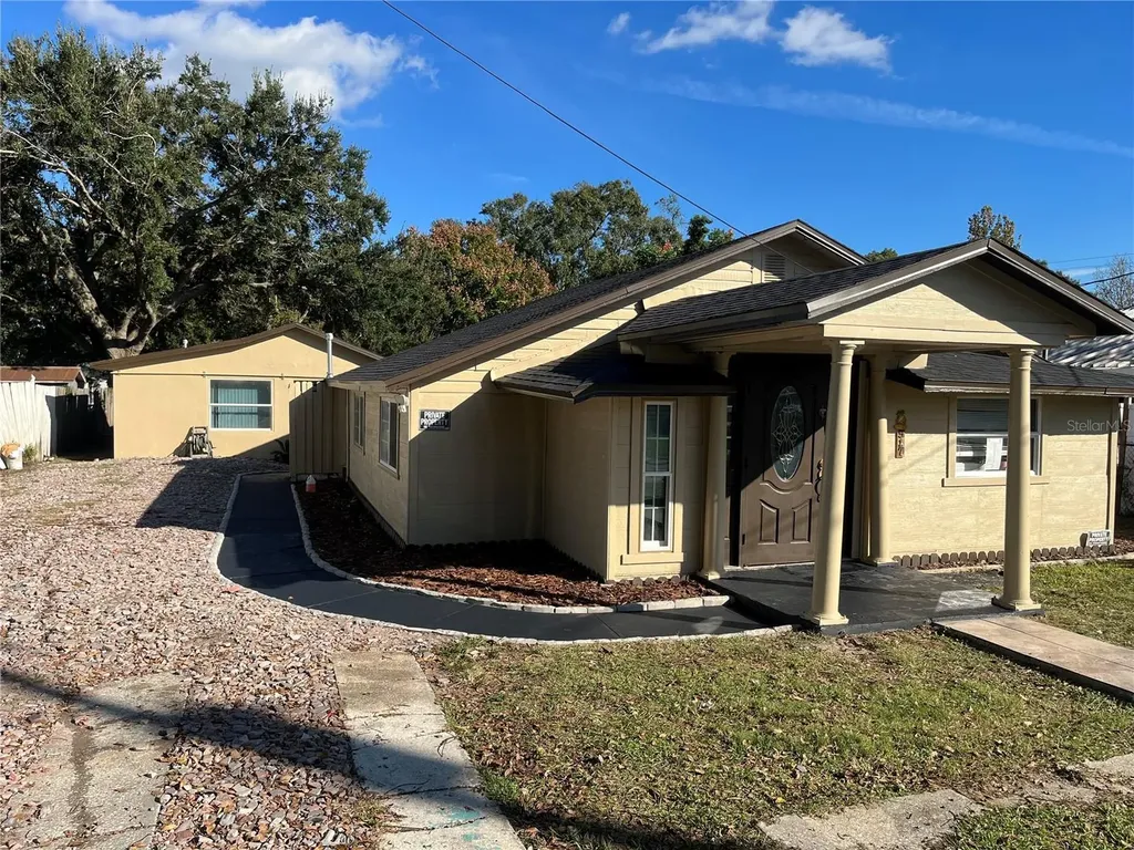 517 Oak Street Auburndale FL 33823