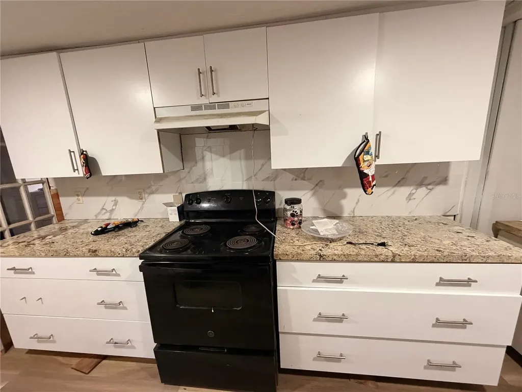 517 Oak Street Auburndale FL 33823