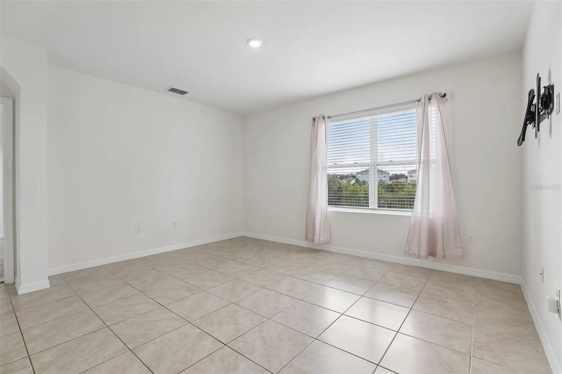 497 Noble Avenue Davenport FL 33837
