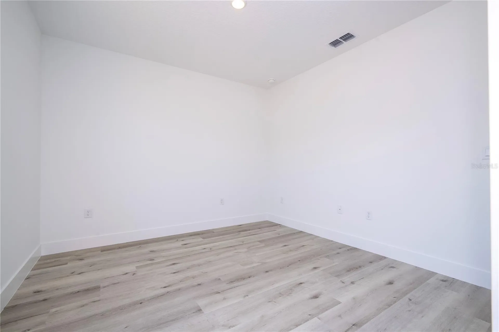 42065 Tamarac Street Eustis FL 32736