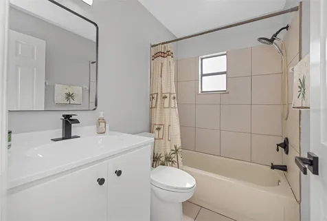 38811 James Court Zephyrhills FL 33540