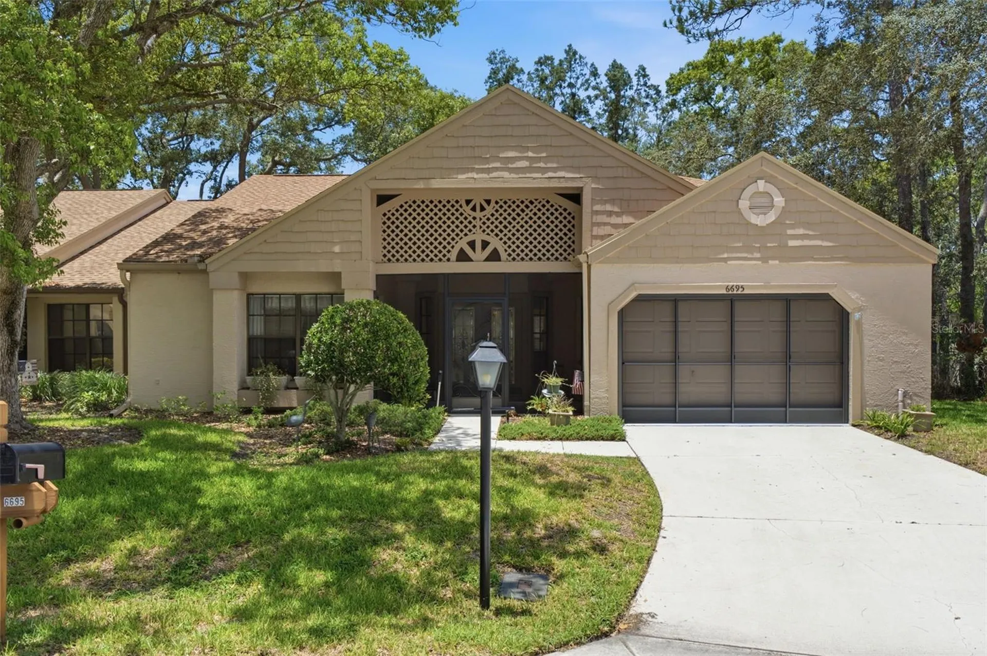 6695 Pin Oak Court Spring Hill FL 34606