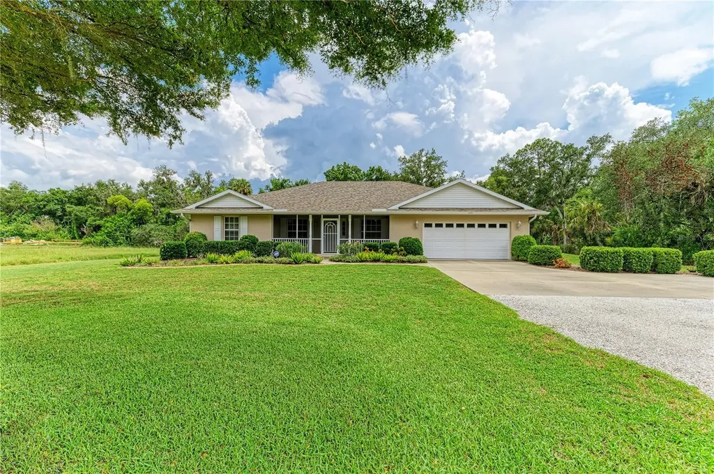 6304 18th Avenue E Bradenton FL 34208