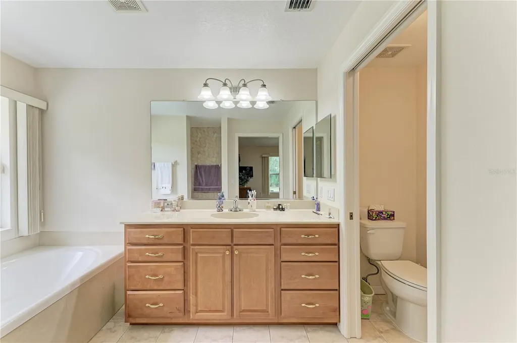 6304 18th Avenue E Bradenton FL 34208