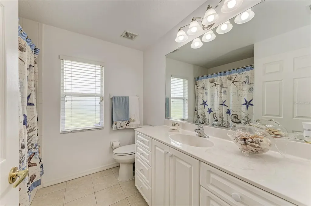 6304 18th Avenue E Bradenton FL 34208