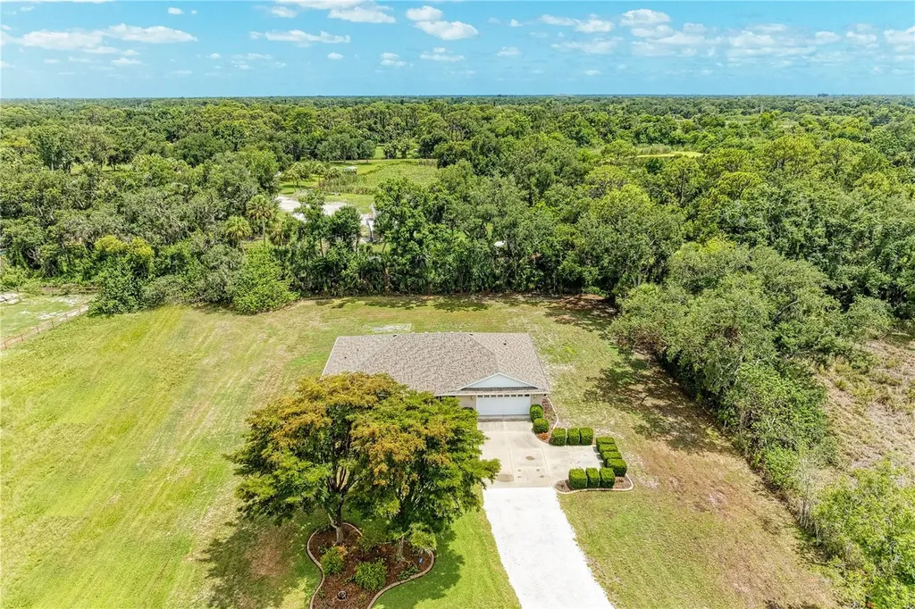 6304 18th Avenue E Bradenton FL 34208