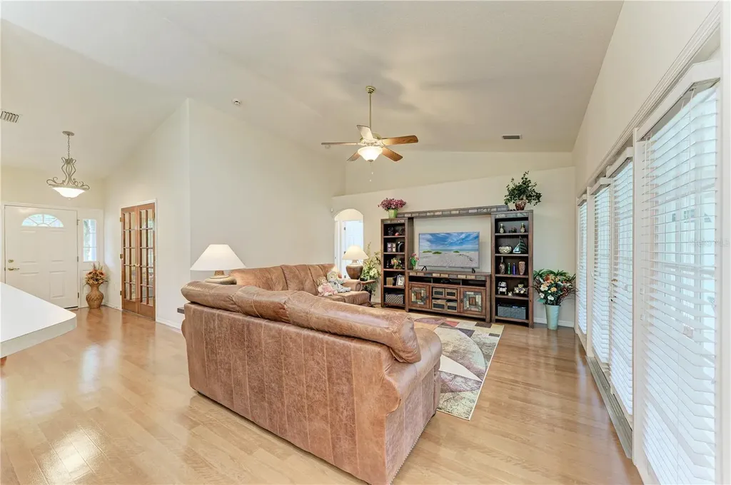 6304 18th Avenue E Bradenton FL 34208