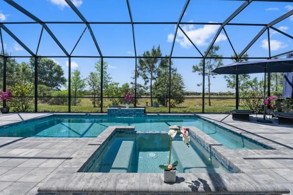729 Tailwind Place Sarasota FL 34240