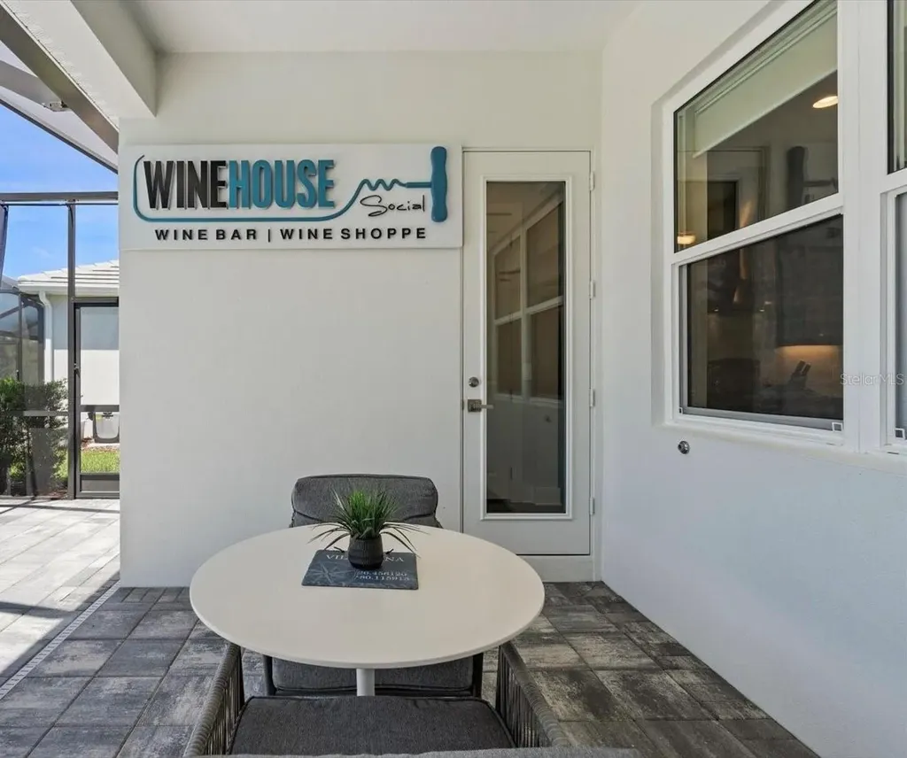 729 Tailwind Place Sarasota FL 34240