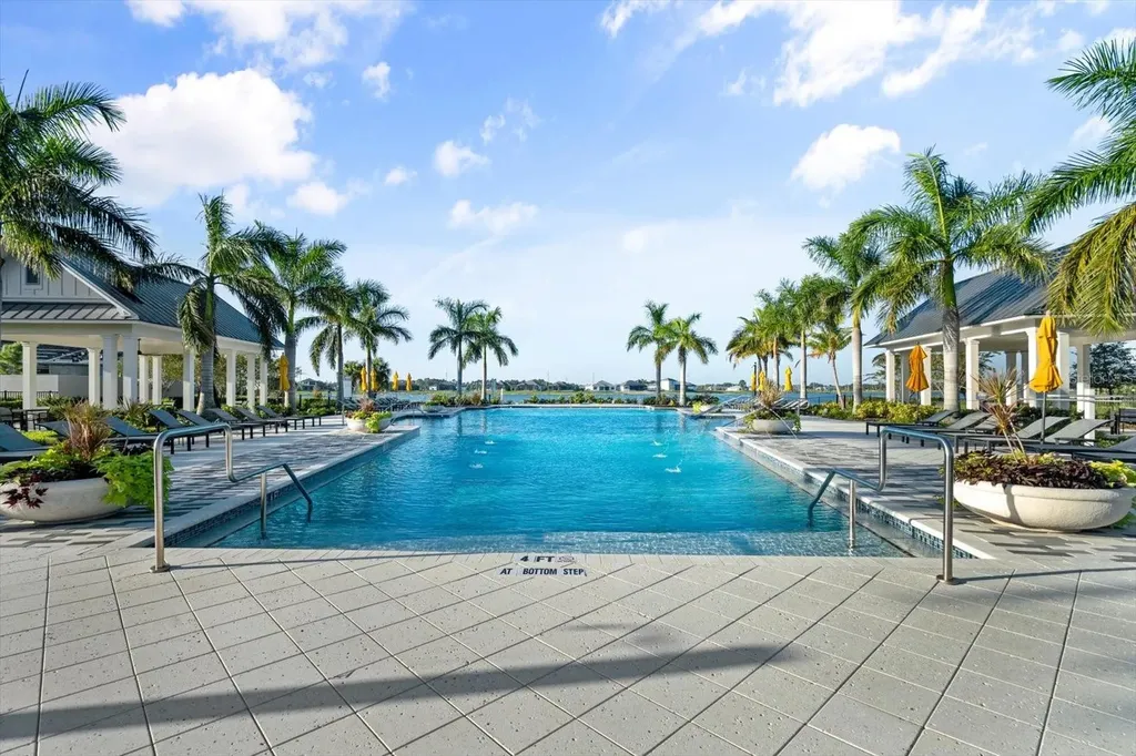 729 Tailwind Place Sarasota FL 34240
