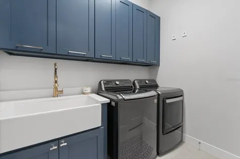 729 Tailwind Place Sarasota FL 34240