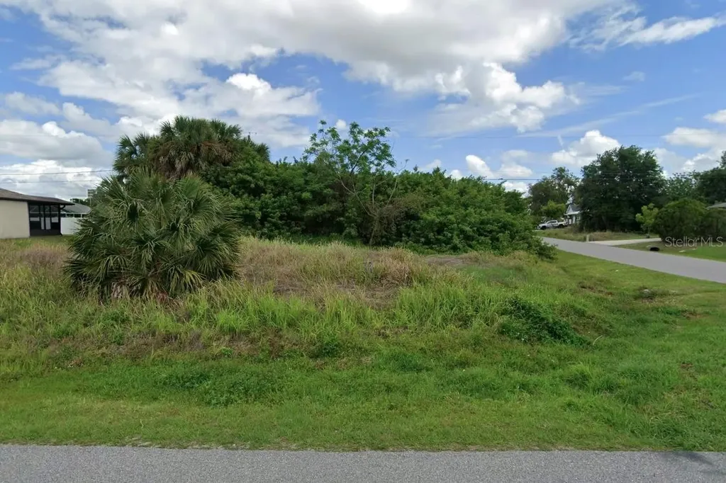 431 Spring Lake Boulevard NW Port Charlotte FL 33952