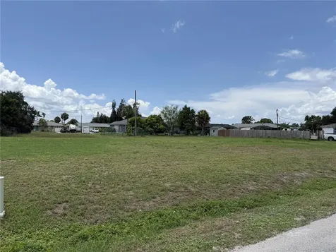 831 Spring Lake Boulevard NW Port Charlotte FL 33952