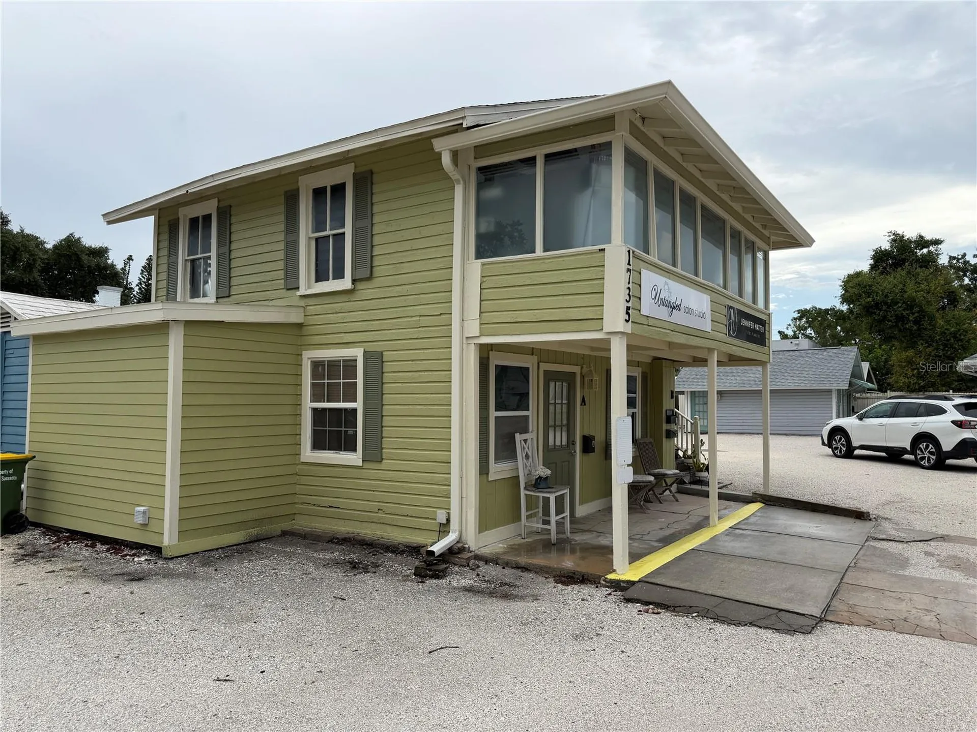 1735 Fruitville Road Sarasota FL 34236