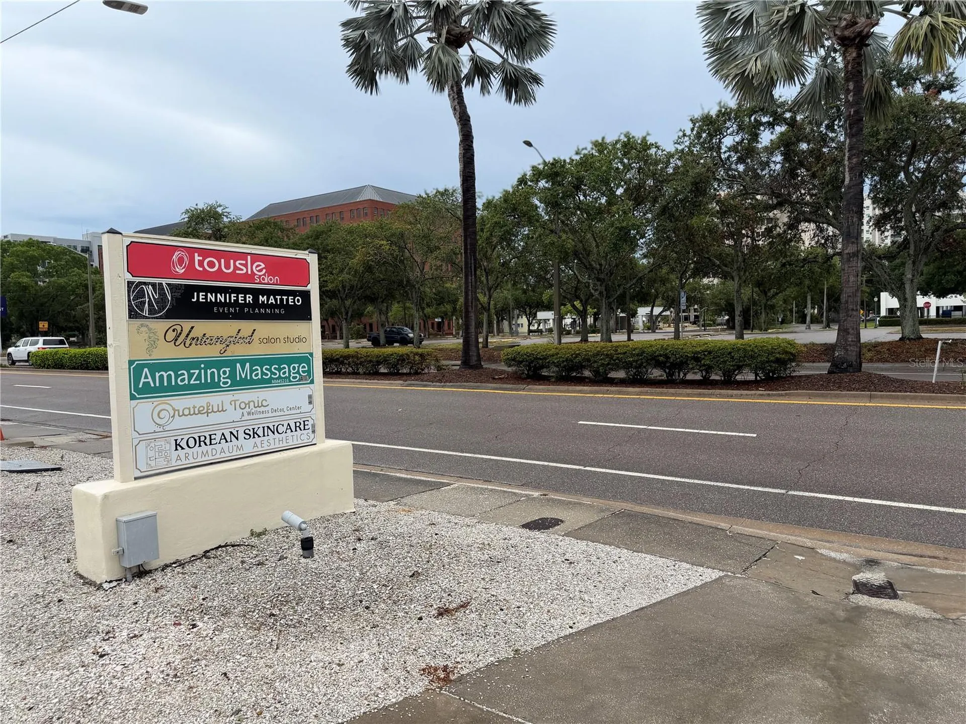 1735 Fruitville Road Sarasota FL 34236