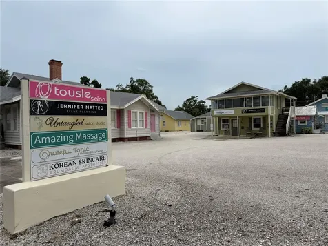 1735 Fruitville Road Sarasota FL 34236