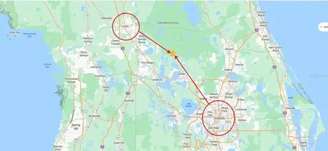 69 SE Ocklawaha FL 32179