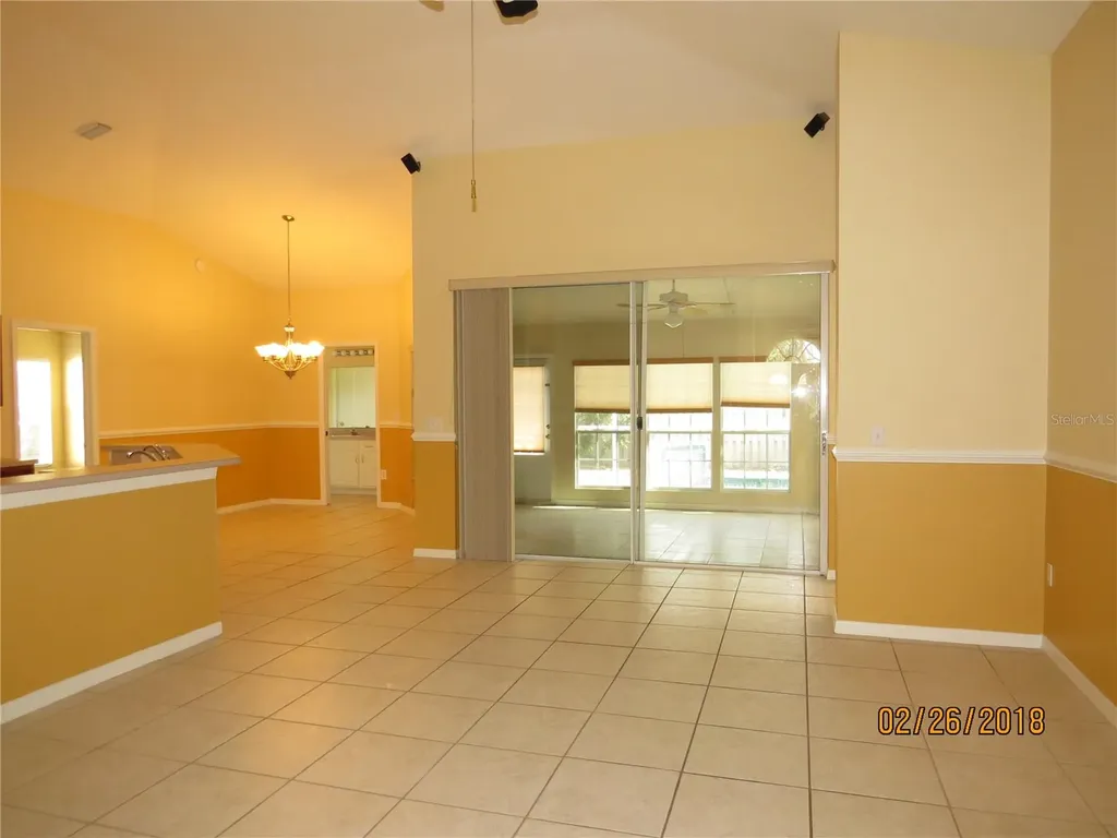 9427 Hunters Pond Drive Tampa FL 33647