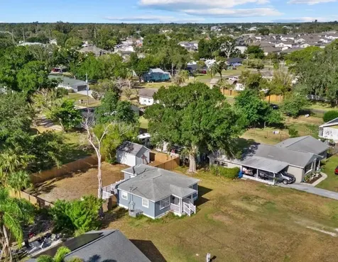 204 6th Avenue NW Ruskin FL 33570