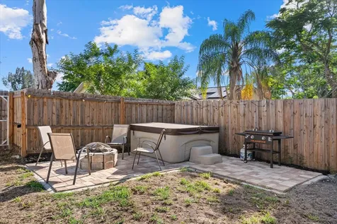 204 6th Avenue NW Ruskin FL 33570
