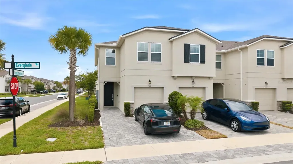 2587 Everglade Way Lutz FL 33558
