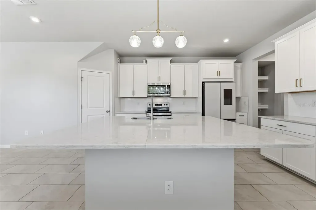 2587 Everglade Way Lutz FL 33558