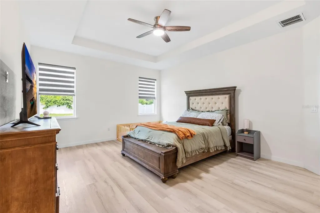 1747 S Oak Street Seffner FL 33584