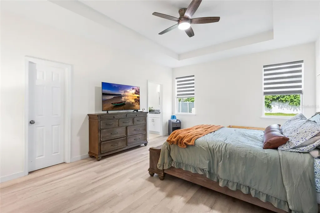 1747 S Oak Street Seffner FL 33584