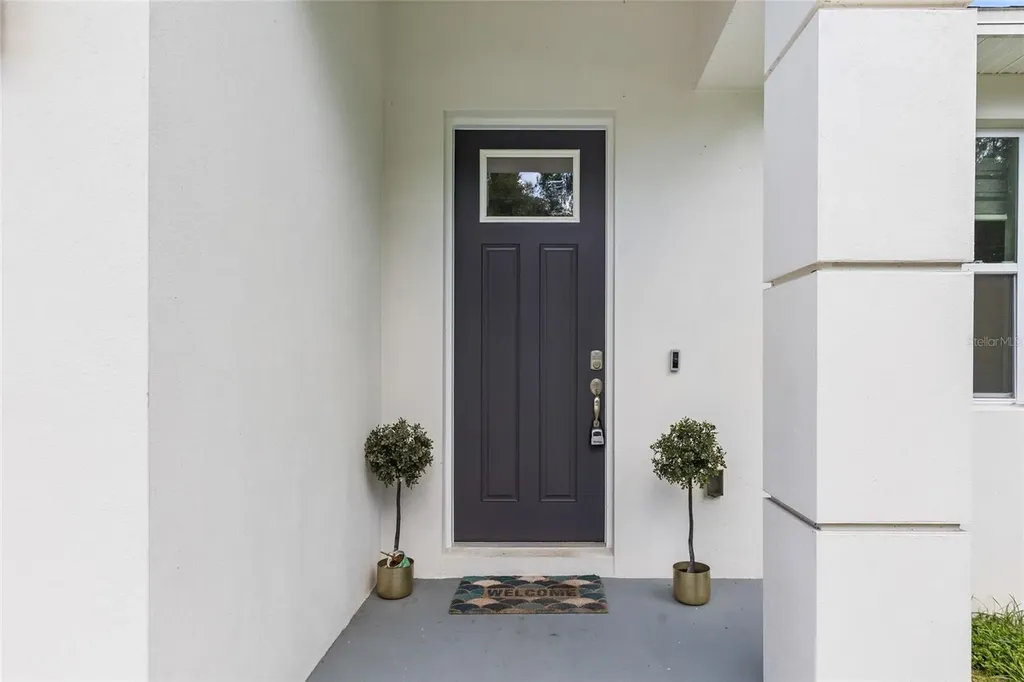 1747 S Oak Street Seffner FL 33584