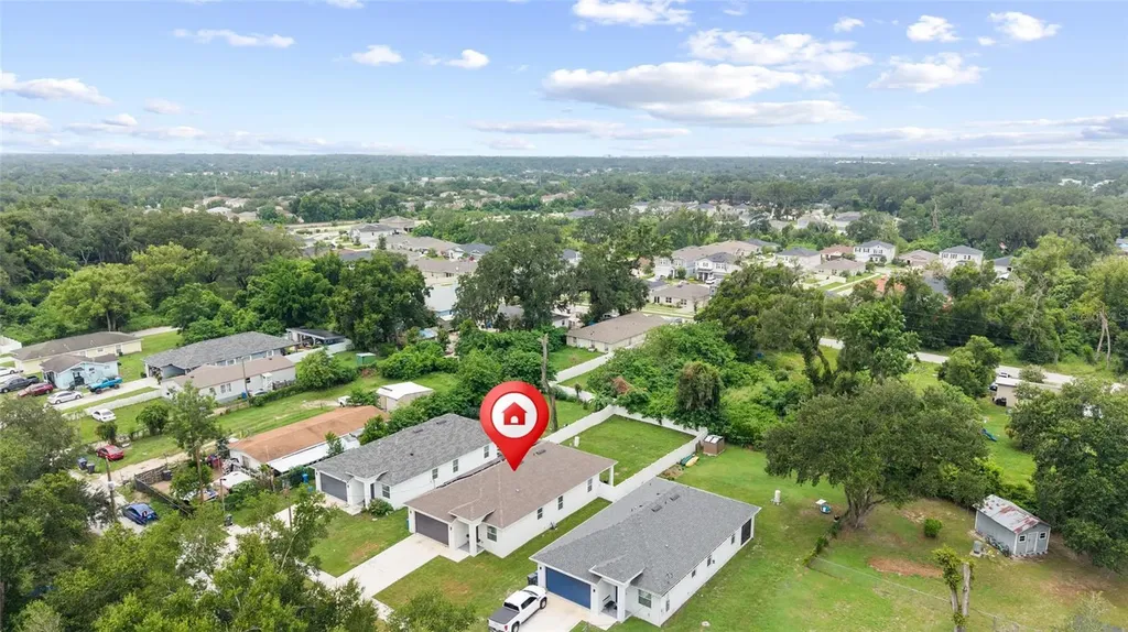 1747 S Oak Street Seffner FL 33584