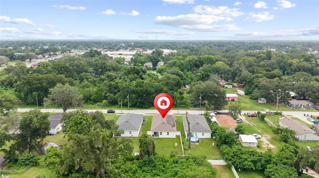 1747 S Oak Street Seffner FL 33584