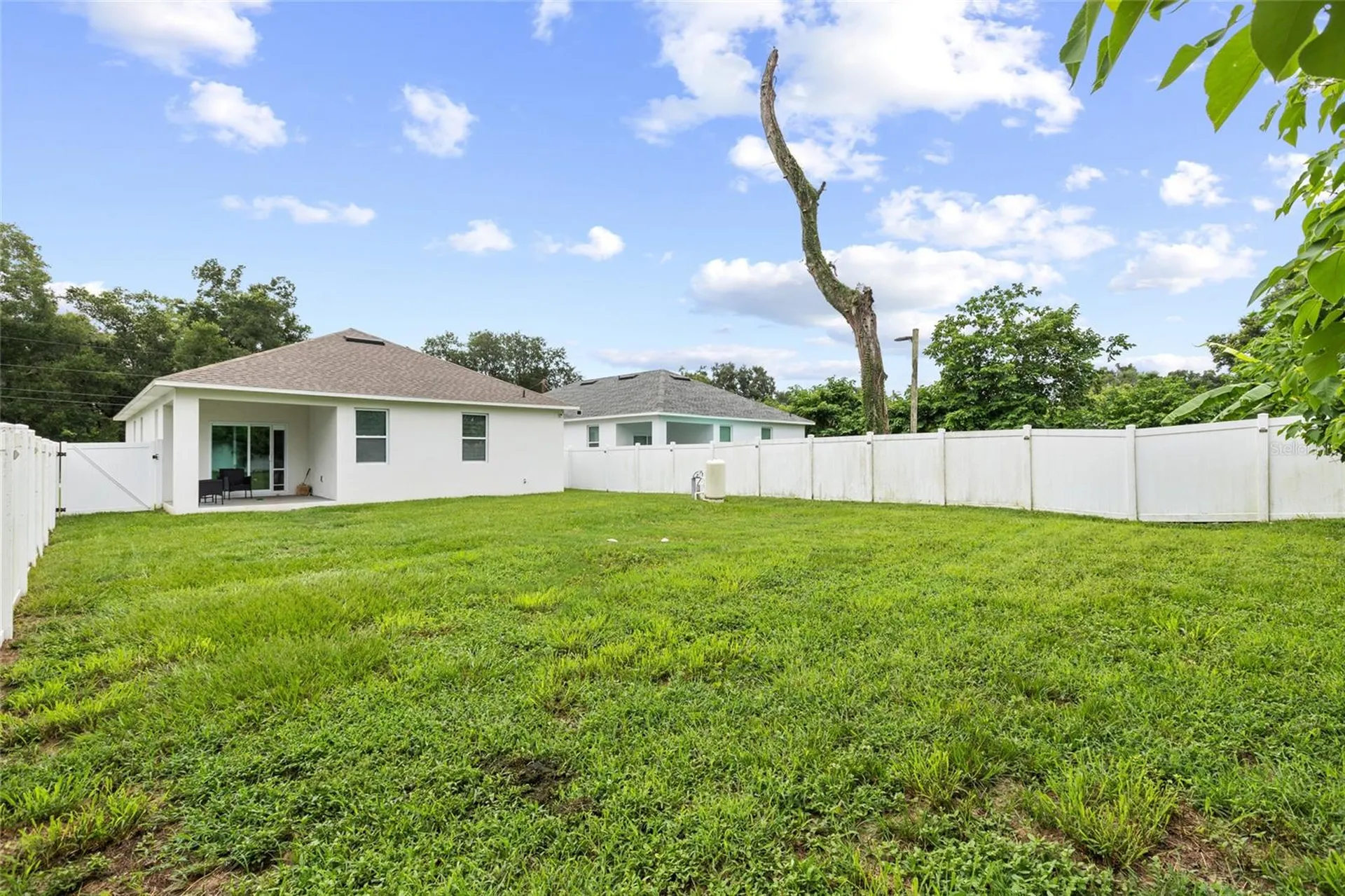 1747 S Oak Street Seffner FL 33584