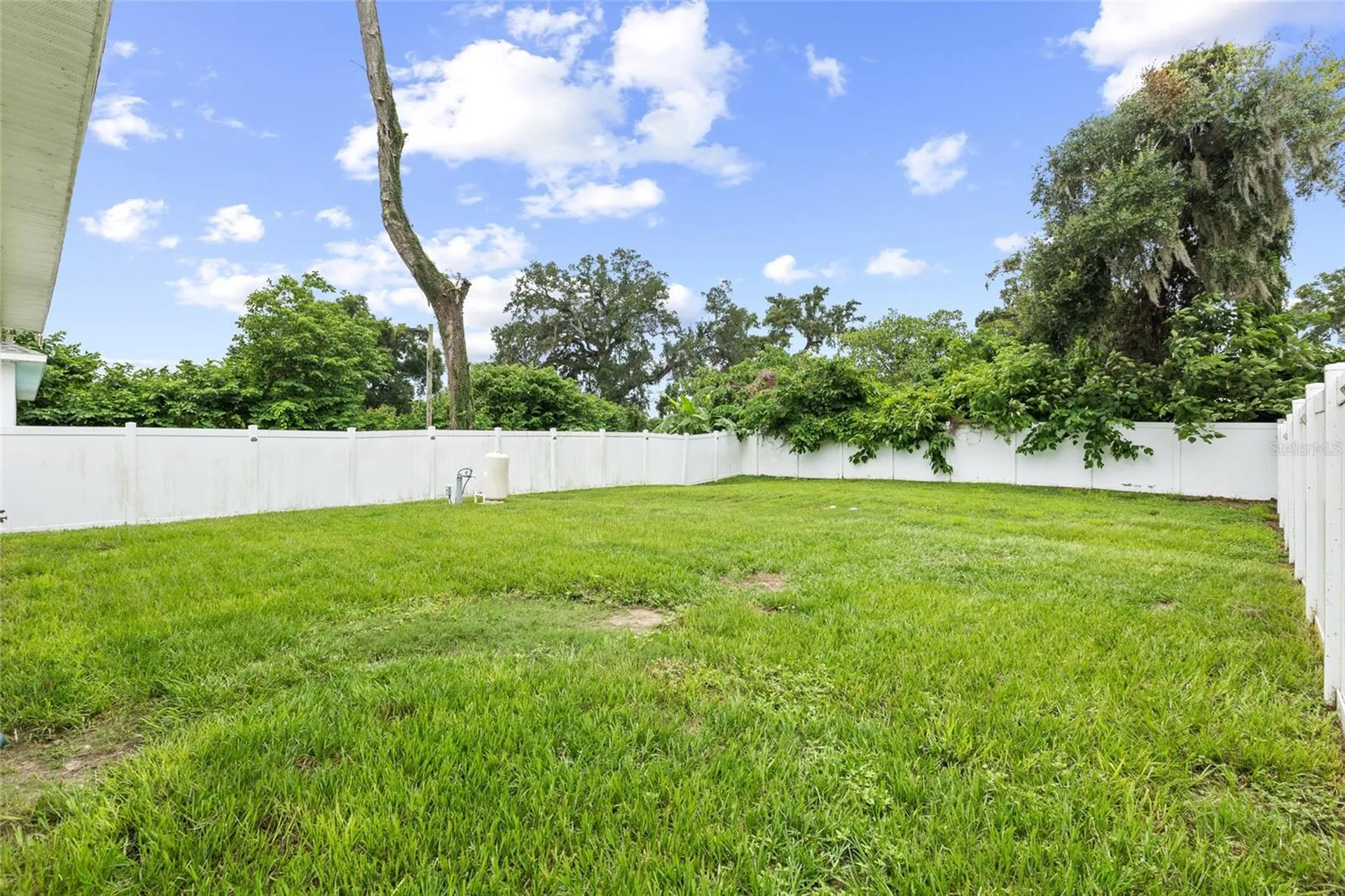 1747 S Oak Street Seffner FL 33584