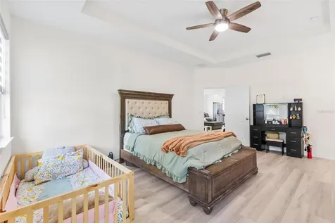 1747 S Oak Street Seffner FL 33584