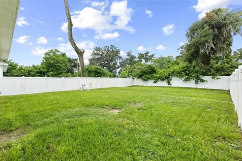 1747 S Oak Street Seffner FL 33584