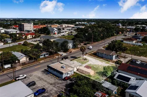 29 N 10th Street Haines City FL 33844