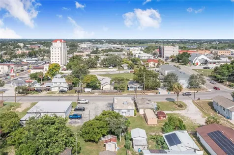 29 N 10th Street Haines City FL 33844