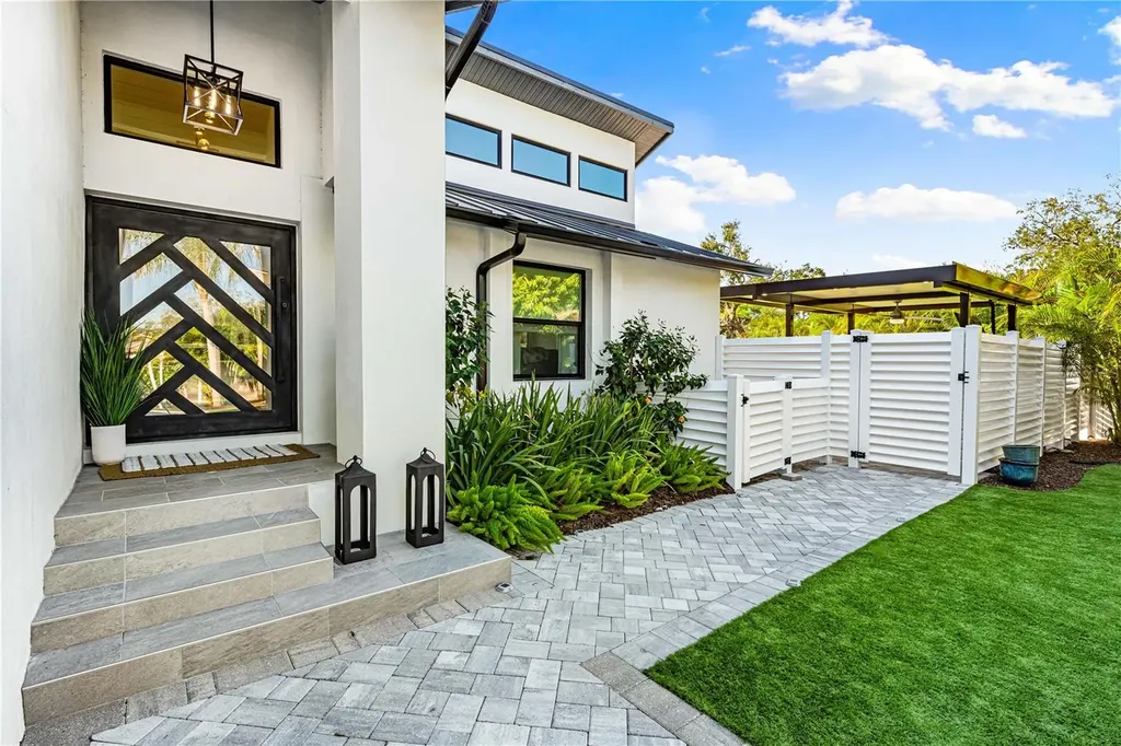 2500 Monterey Street Sarasota FL 34231