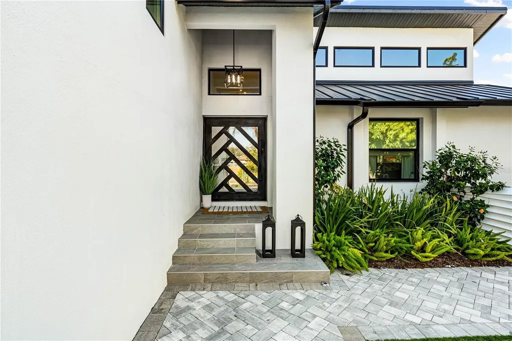2500 Monterey Street Sarasota FL 34231