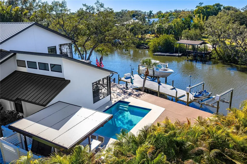 2500 Monterey Street Sarasota FL 34231