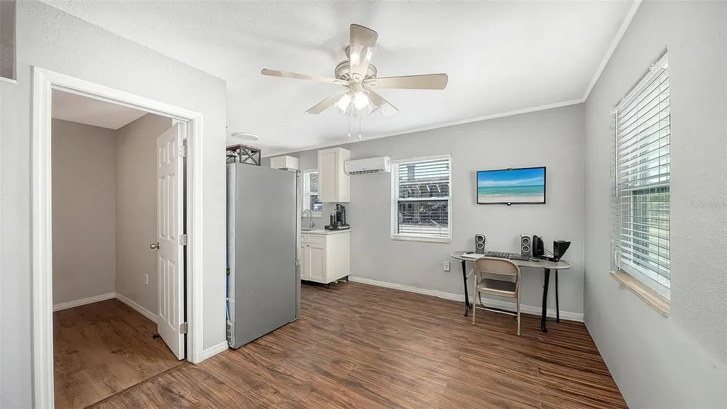 1004 27th Avenue W Bradenton FL 34205