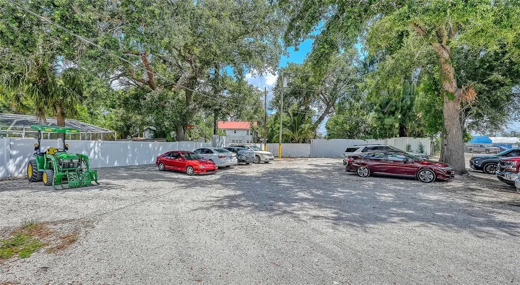 1004 27th Avenue W Bradenton FL 34205