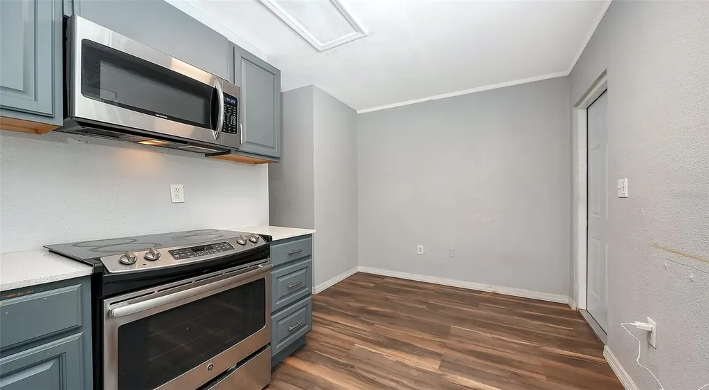 1004 27th Avenue W Bradenton FL 34205