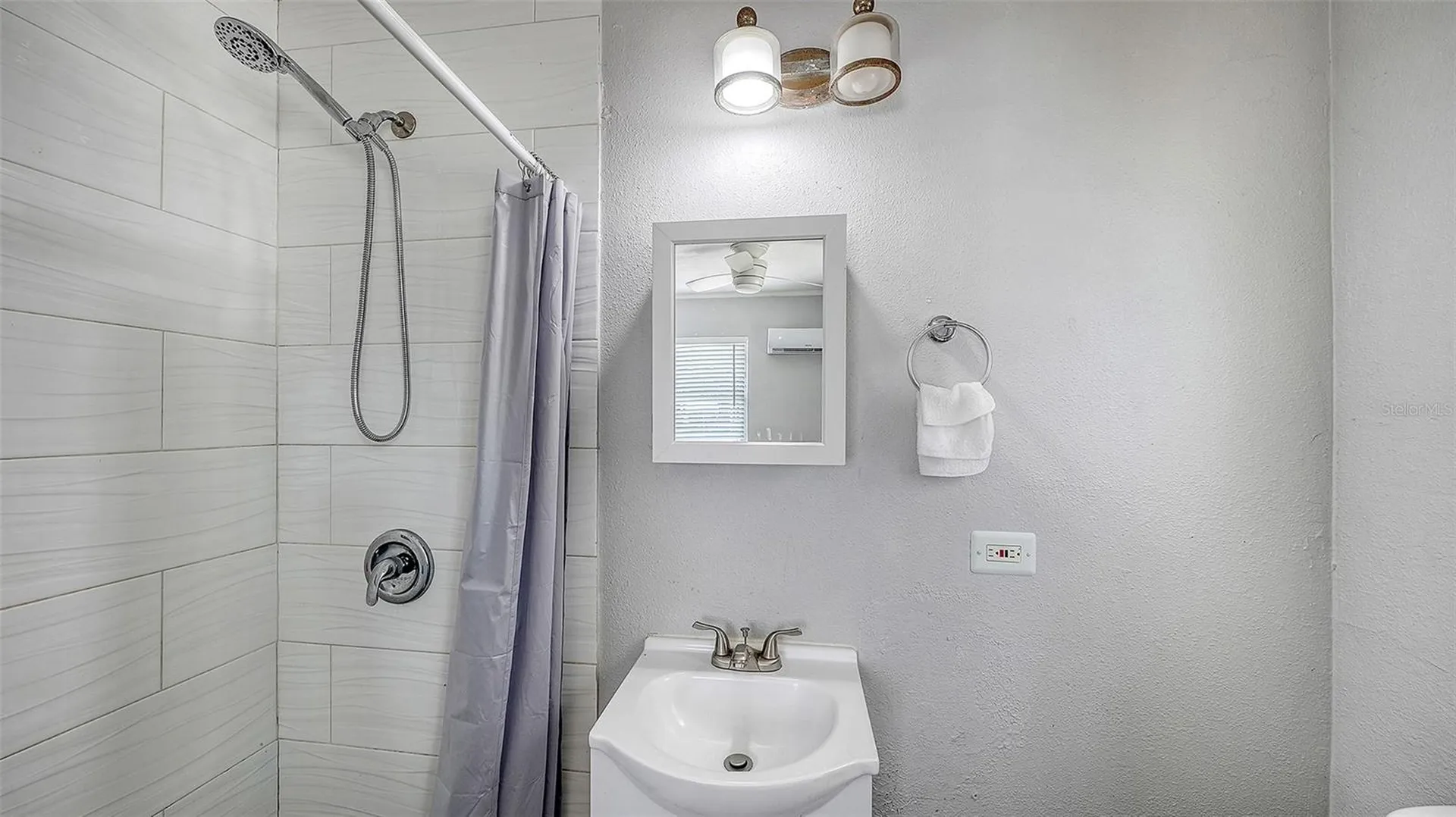 1004 27th Avenue W Bradenton FL 34205