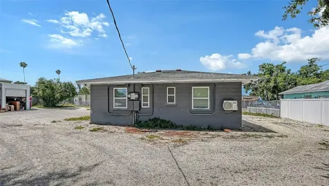 1004 27th Avenue W Bradenton FL 34205