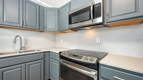 1004 27th Avenue W Bradenton FL 34205