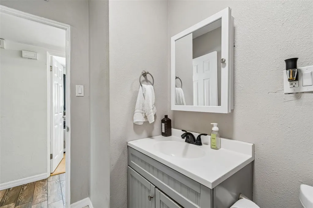 10748 Village Green Avenue Seminole FL 33772