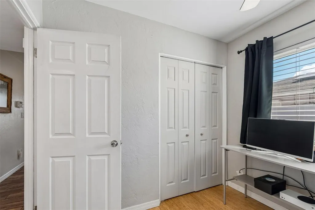 10748 Village Green Avenue Seminole FL 33772